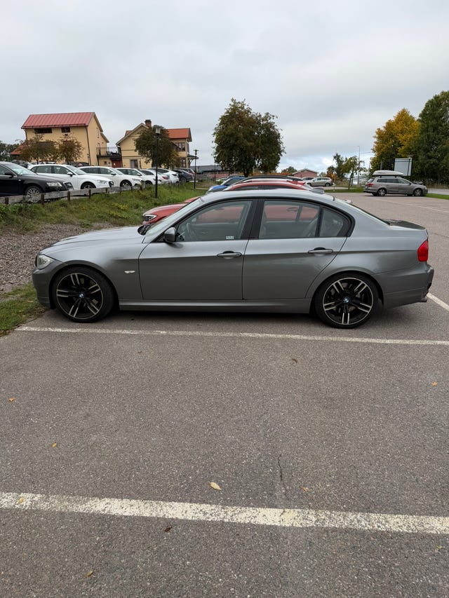 BMW 330d 2010