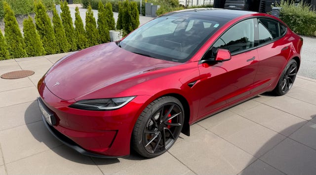 Tesla Model 3 2024
