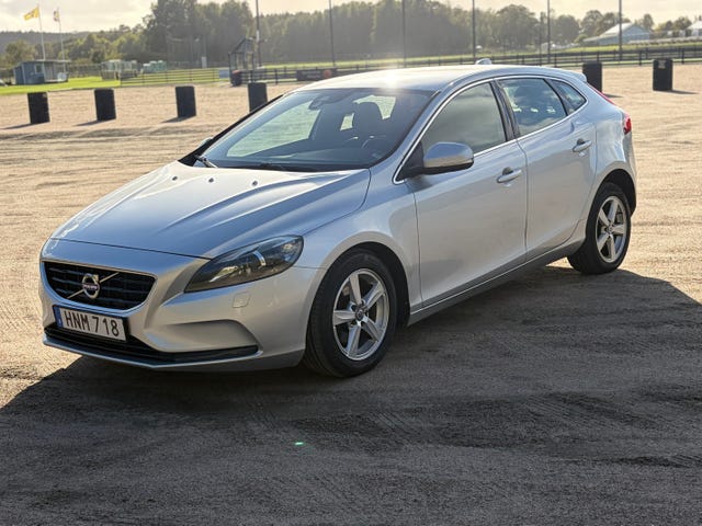 Volvo V40 2016