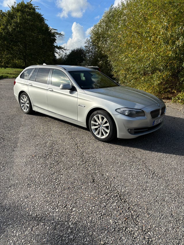 BMW 520d 2011 – bild 2