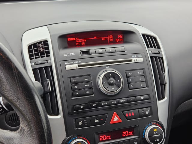 Kia Ceed 2012 – bild 3