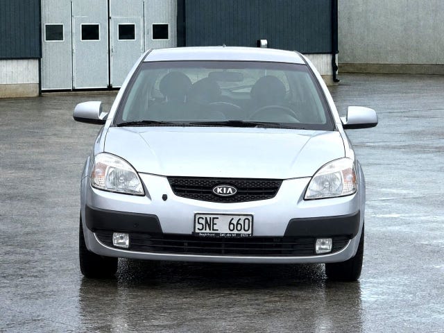 Kia Rio — bild 2 av 11