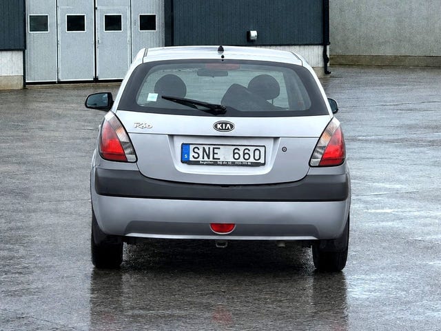 Kia Rio — bild 7 av 11