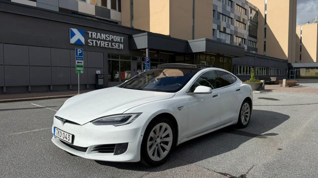 Tesla Model S 2016