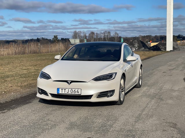 Tesla Model S 2016