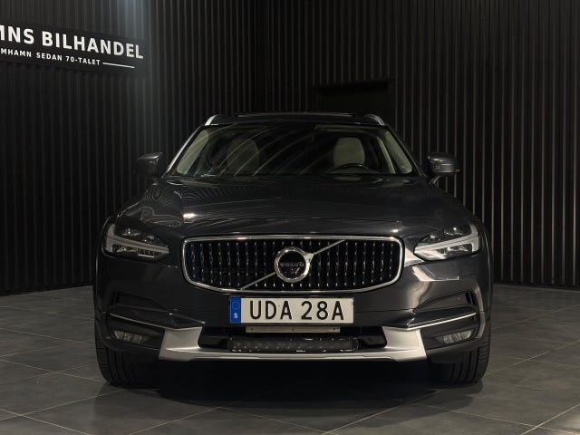Volvo V90 Cross Country 2020 – bild 2