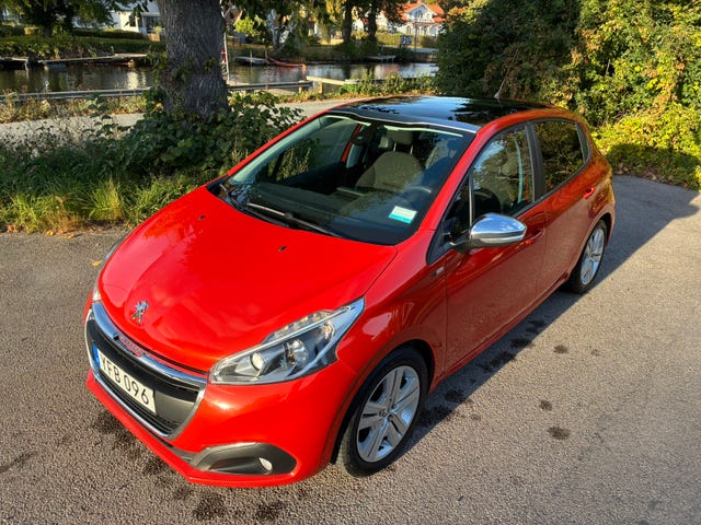 Peugeot 208 2016