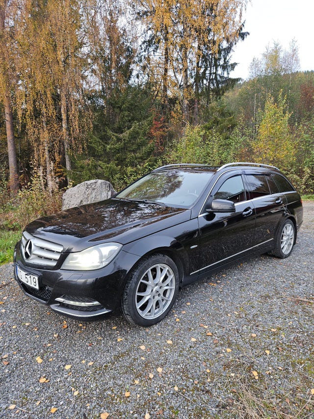 Mercedes-Benz C220 2012