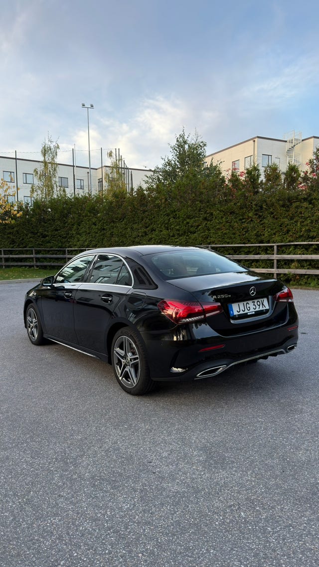 Mercedes-Benz A250 e 2021