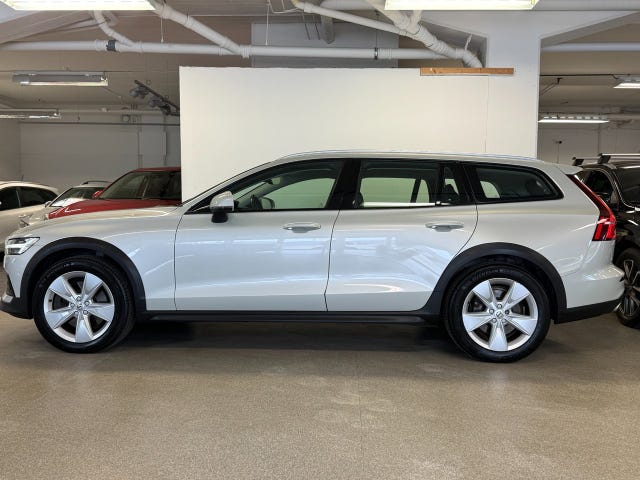 Volvo V60 Cross Country 2019 – bild 2