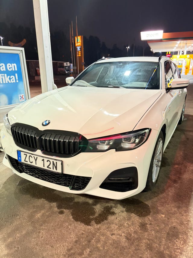 BMW 330e 2021