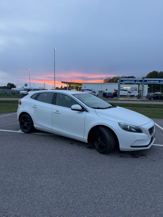 Volvo V40 2014 – bild 3
