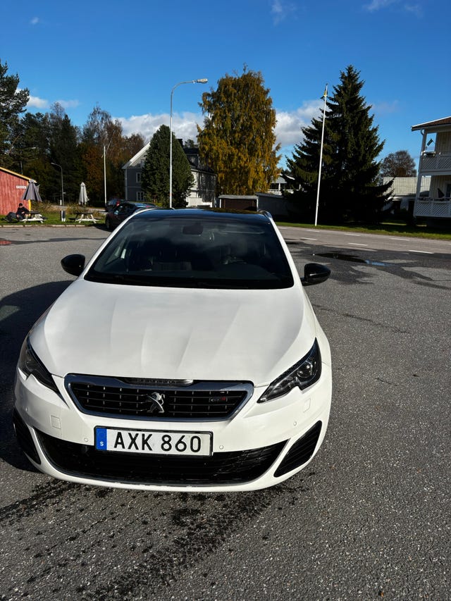 Peugeot 308 SW 2015
