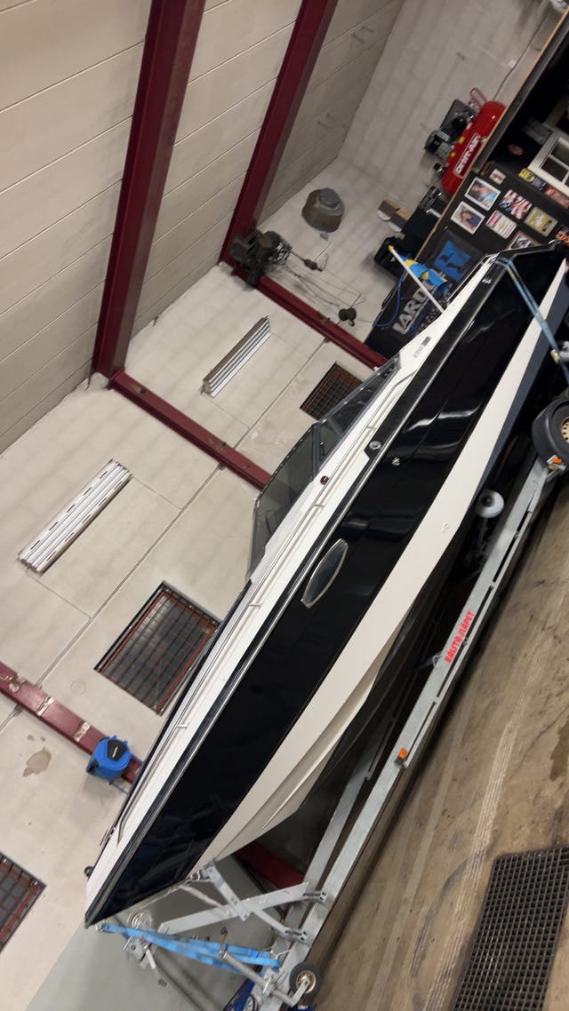 Chaparral 2350sx
