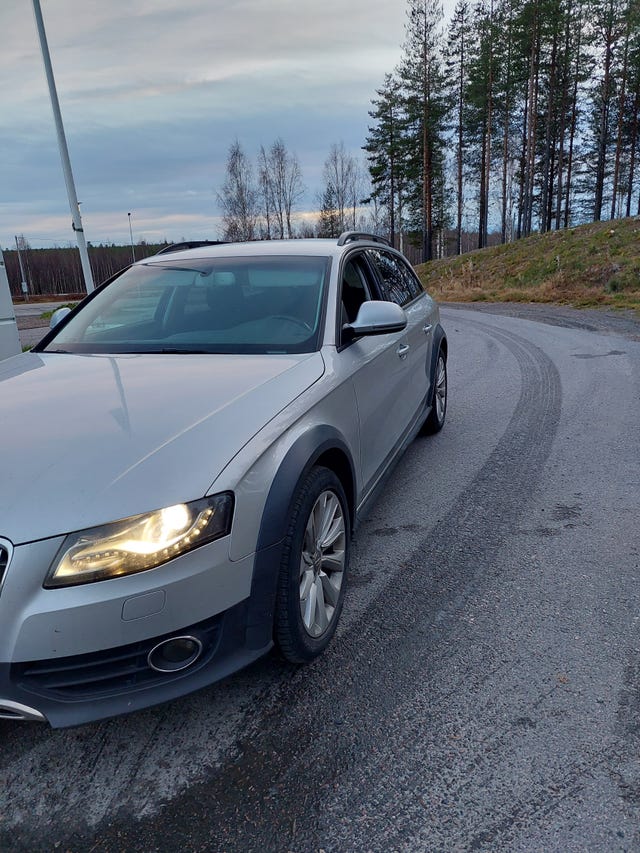 Audi A4 allroad 2010