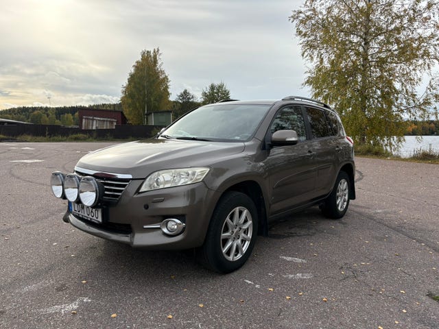 Toyota RAV4 2010