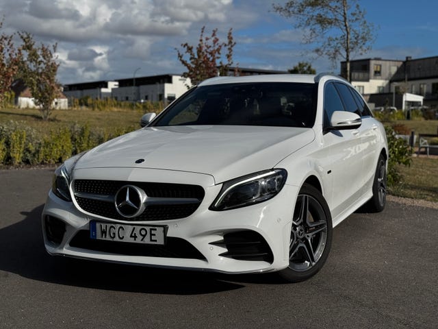 Mercedes-Benz C300 2021