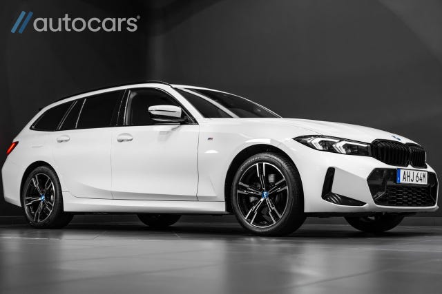 BMW 330e 2024