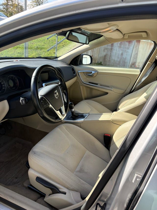 Volvo V60 2011 – bild 4