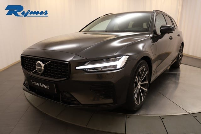 Volvo V60 2025