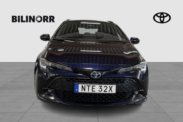 Toyota Corolla 2024 – bild 2