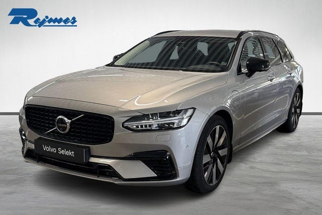 Volvo V90 2025