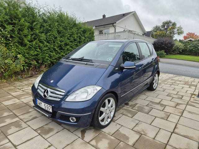Mercedes-Benz A180 2011