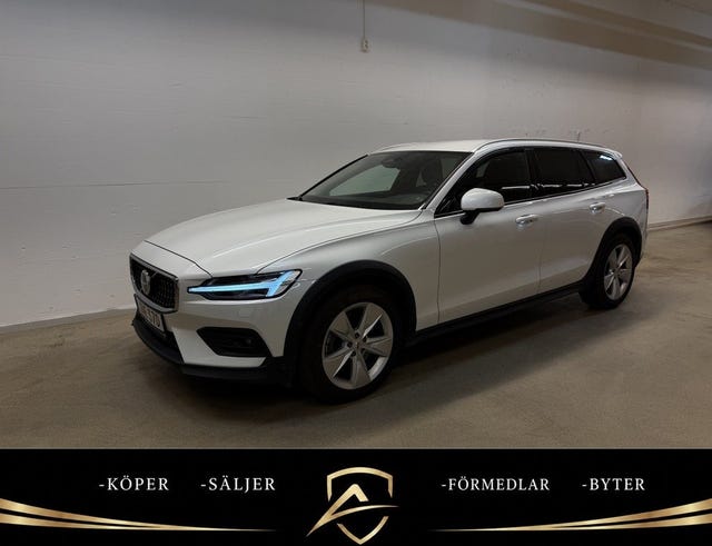 Volvo V60 Cross Country 2023