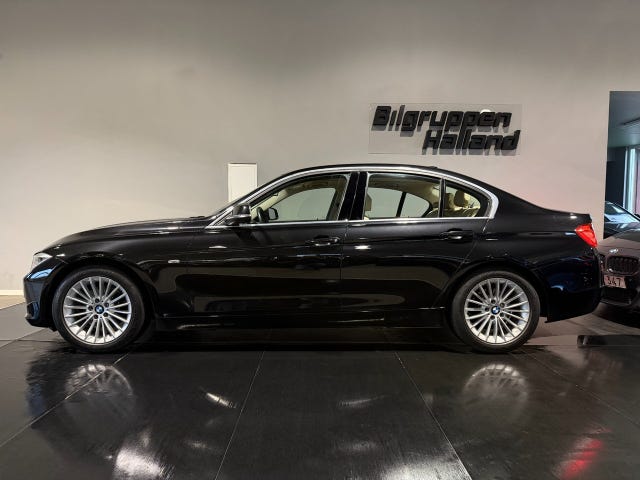 BMW 320d 2012 – bild 2