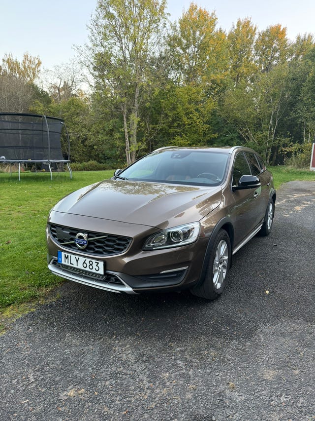 Volvo V60 Cross Country 2016