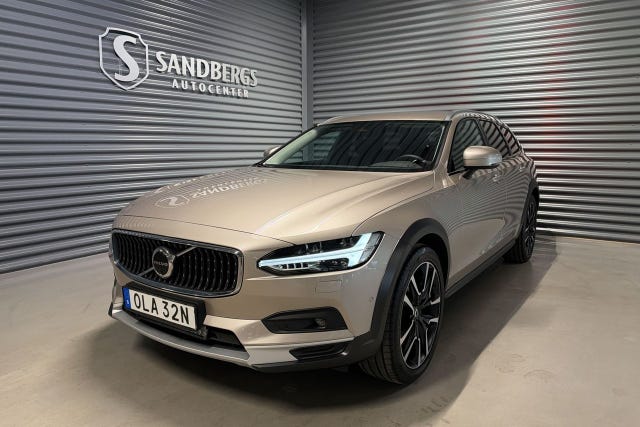 Volvo V90 Cross Country 2023