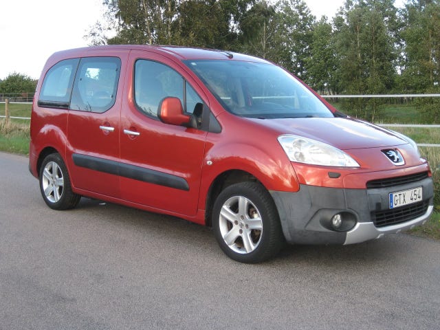 Peugeot Partner Tepee 2011