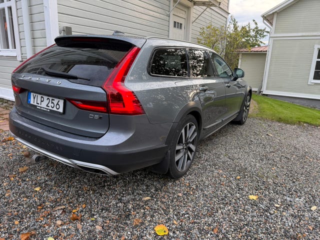 Volvo V90 Cross Country 2019 – bild 4