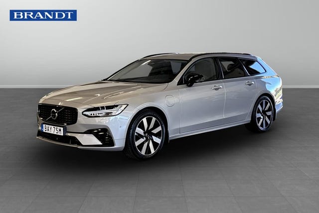 Volvo V90 2025