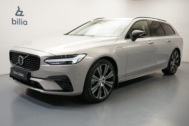 Volvo V90 2025