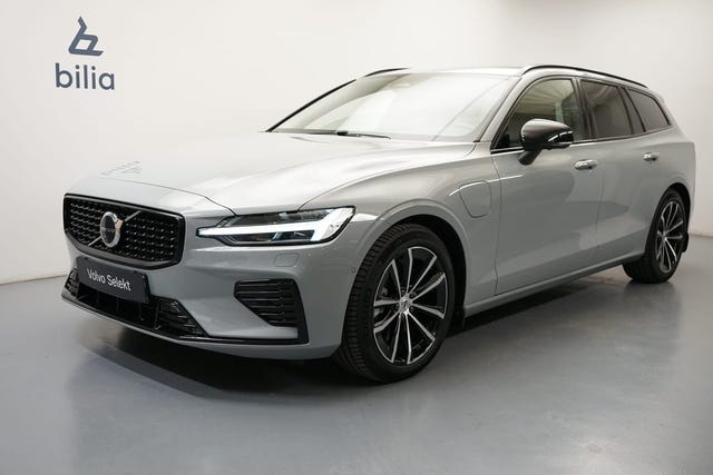 Volvo V60 2025