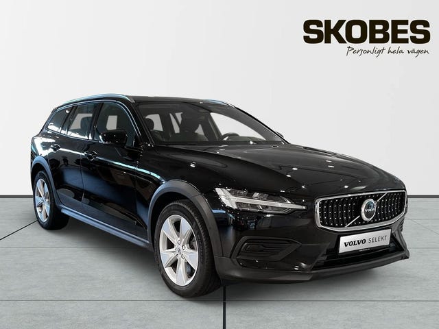 Volvo V60 Cross Country 2023