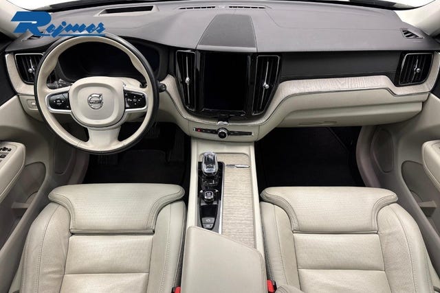 Volvo XC60 2022 – bild 2