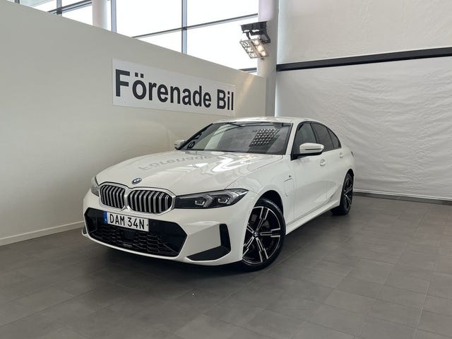 BMW 330e 2025