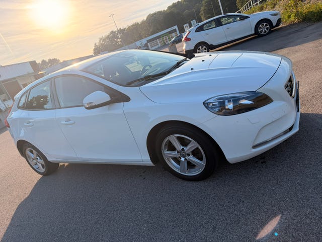 Volvo V40 2016
