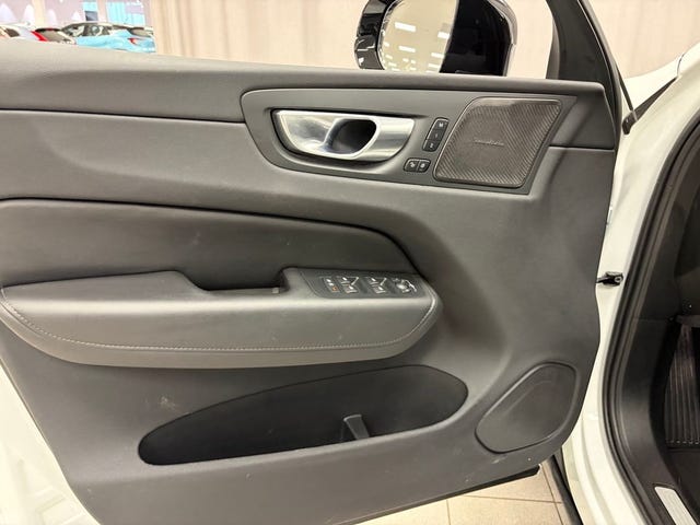 Volvo XC60 2025 – bild 4
