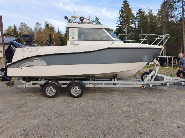 AMT 215 PH Pro Fishing -2017+Suzuki 200, fullutrustad