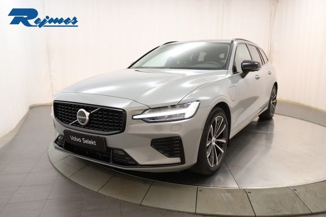 Volvo V60 2025