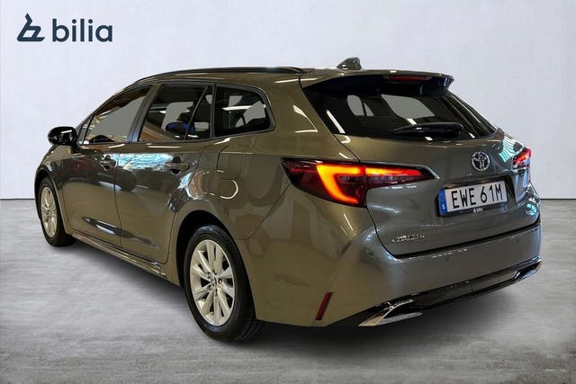 Toyota Corolla 2024 – bild 2