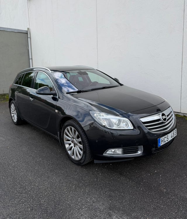Opel Insignia 2011