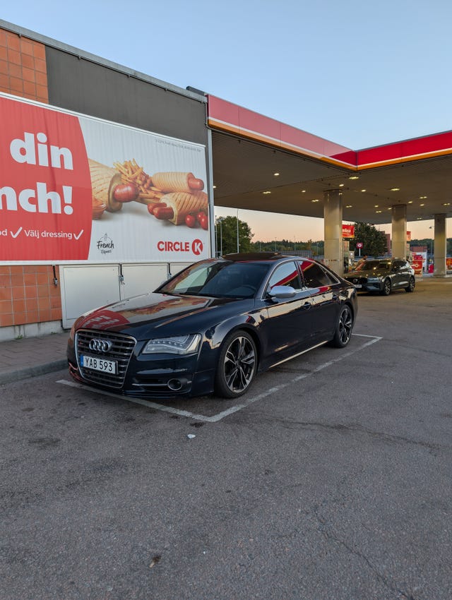 Audi S8 2013