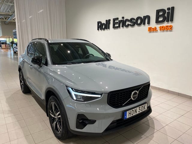 Volvo XC40 2025