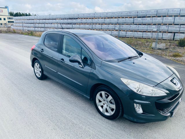 Peugeot 308 2011