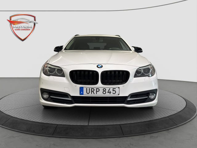 BMW 520d 2015 – bild 2