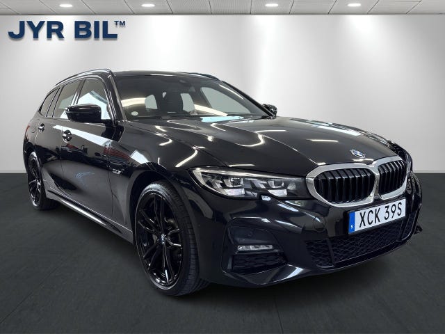 BMW 330e 2022